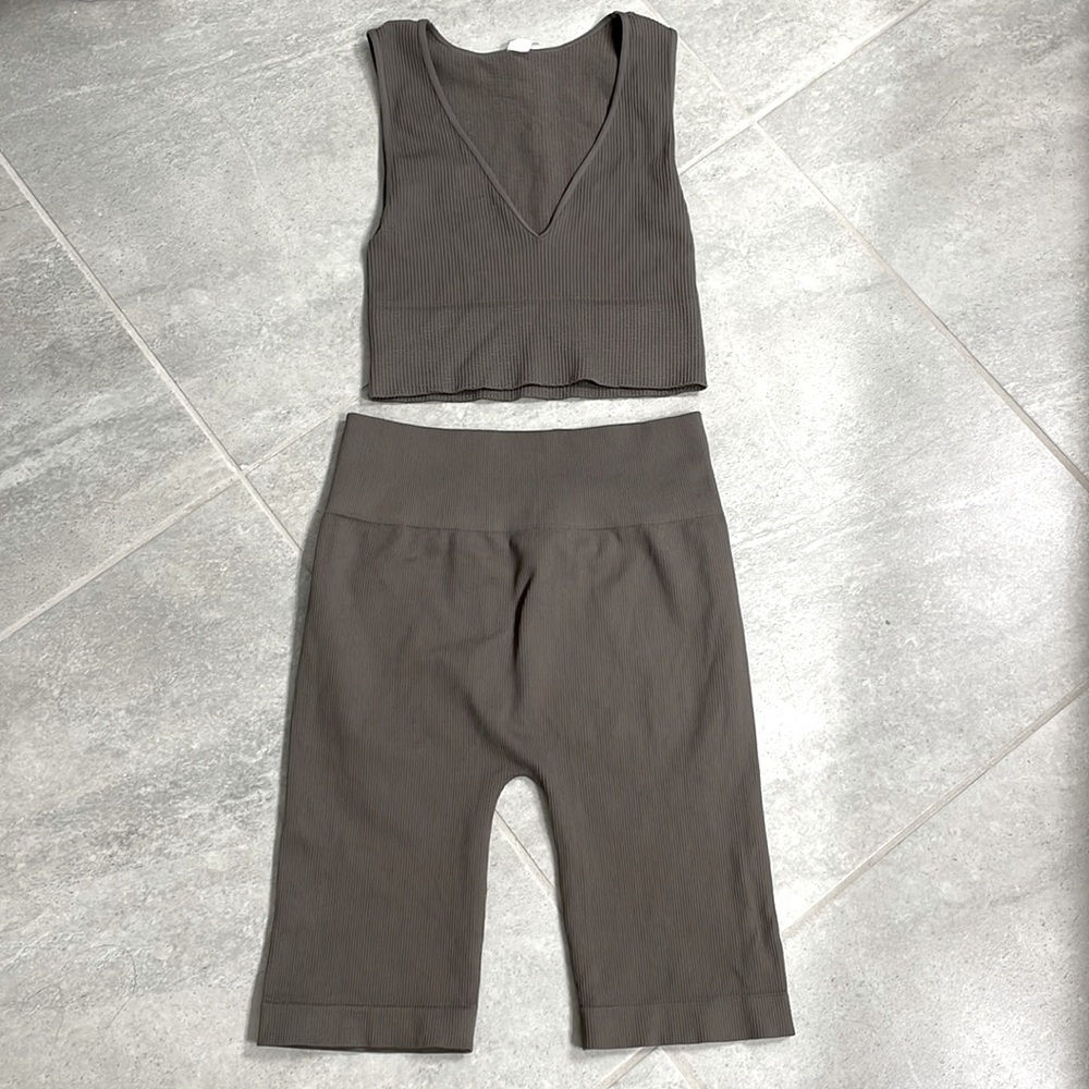 Avocado biker high rise short set deep v bra size S M Small Medium
